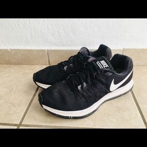 Nike Pegasus 33 Black running shoes